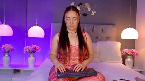 Snapshot of foxienova chatting on 04-04-26, 01:41 Foxie online show from 04-04-26, 01:41