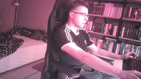 Adrian online show from 11-02-25, 07:27