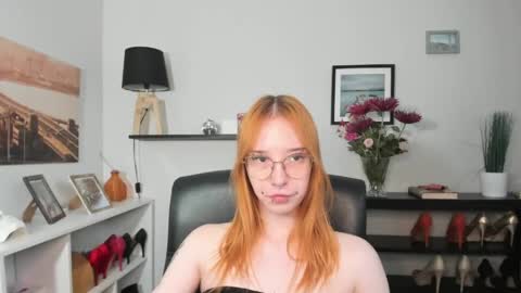 Snapshot of foxsonya chatting on 06-03-26, 05:43 Sonya online show from 06-03-26, 05:43