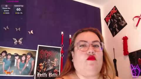 Snapshot of foxxbell chatting on 02-26-26, 12:15 foxxbell online show from 02-26-26, 12:15