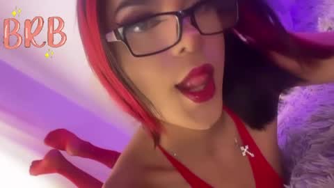 Snapshot of foxxy_angel chatting on 05-15-26, 10:28 Santi online show from 05-15-26, 10:28