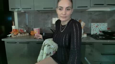 Ana online show from 09-15-25, 06:46