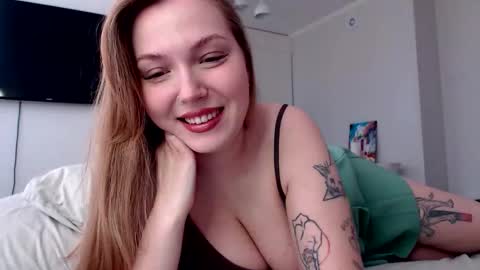 Snapshot of foxxycindy chatting on 03-12-26, 12:00 Cindy online show from 03-12-26, 12:00