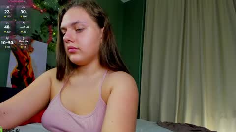 Snapshot of foxy__vibe chatting on 04-24-26, 04:37 April online show from 04-24-26, 04:37