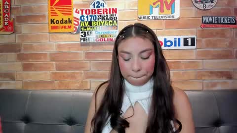 Miss Antonela online show from 05-19-26, 02:40