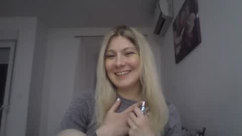 foxy_bright online show from 03-21-26, 07:17