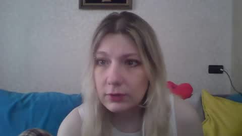 foxy_bright online show from 04-20-26, 09:45