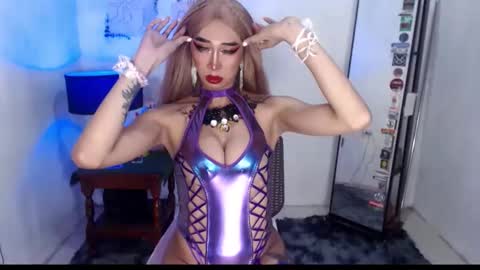foxy_goddess online show from 12-04-25, 05:10