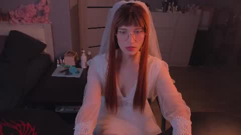 Snapshot of foxy_jpg chatting on 07-25-26, 09:34 Sue online show from 07-25-26, 09:34