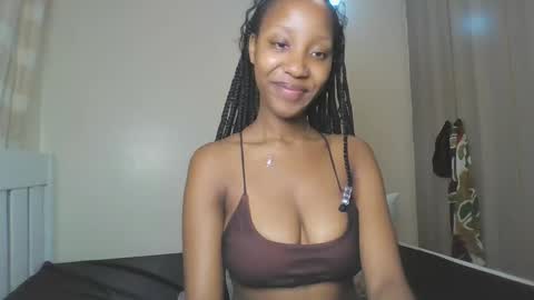 foxyatmidnite online show from 05-29-26, 02:04