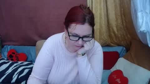 Snapshot of foxydesiree chatting on 04-30-26, 10:36 foxydesiree online show from 04-30-26, 10:36