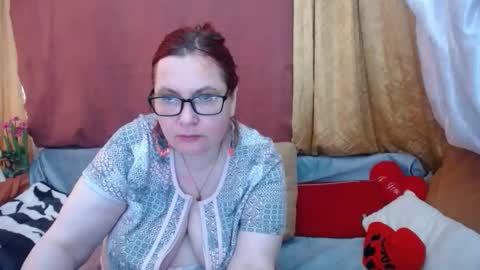 Snapshot of foxydesiree chatting on 05-17-26, 12:34 foxydesiree online show from 05-17-26, 12:34