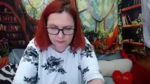 Snapshot of foxydesiree chatting on 05-21-26, 07:37 foxydesiree online show from 05-21-26, 07:37