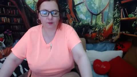 Snapshot of foxydesiree chatting on 05-24-26, 06:13 foxydesiree online show from 05-24-26, 06:13