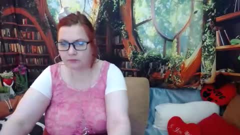 Snapshot of foxydesiree chatting on 05-28-26, 12:13 foxydesiree online show from 05-28-26, 12:13