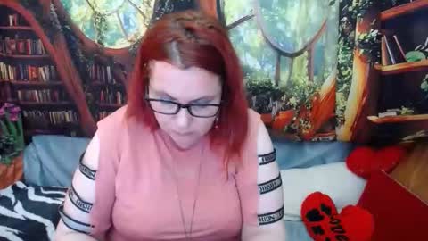 Snapshot of foxydesiree chatting on 06-06-26, 07:46 foxydesiree online show from 06-06-26, 07:46