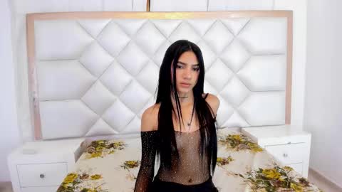 Snapshot of foxyhillx chatting on 11-05-25, 08:53 foxyhillx online show from 11-05-25, 08:53