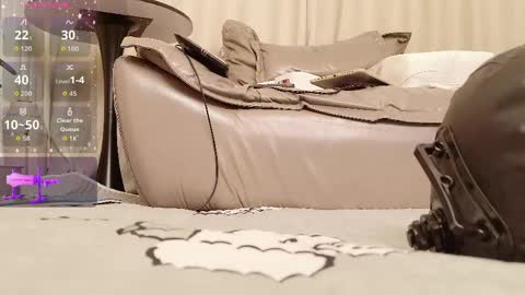 yiyi online show from 04-12-26, 11:59