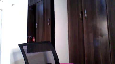 Kayla online show from 10-16-25, 03:40
