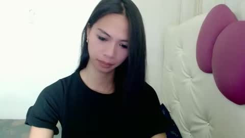 Snapshot of foxylicious_danielax chatting on 11-15-25, 01:47 Daniela online show from 11-15-25, 01:47
