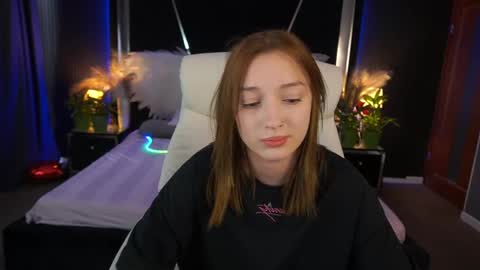 Snapshot of foxymayy chatting on 06-03-26, 04:01 Maya online show from 06-03-26, 04:01
