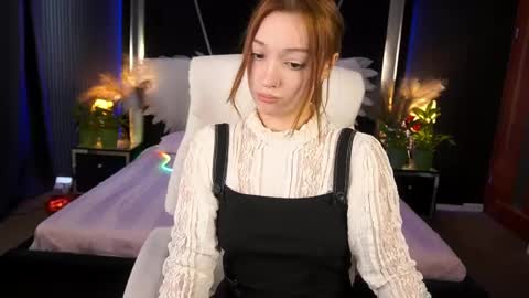 Snapshot of foxymayy chatting on 06-04-26, 01:06 Maya online show from 06-04-26, 01:06