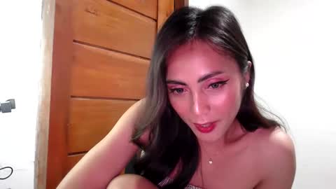 Snapshot of foxytheaxxx chatting on 04-01-26, 01:41 Thea online show from 04-01-26, 01:41