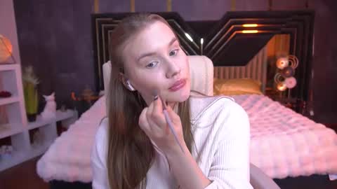 Snapshot of foxyykate chatting on 12-04-25, 10:07 Kate online show from 12-04-25, 10:07