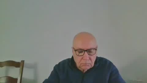 Snapshot of fra94 chatting on 02-27-25, 02:10 fra94 online show from 02-27-25, 02:10