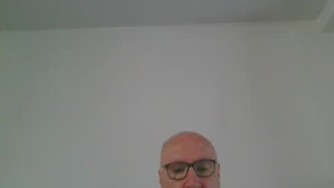 Snapshot of fra94 chatting on 06-14-26, 02:08 fra94 online show from 06-14-26, 02:08