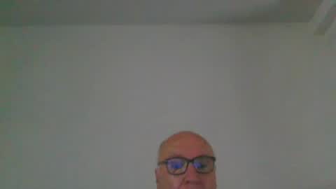 Snapshot of fra94 chatting on 06-27-26, 12:10 fra94 online show from 06-27-26, 12:10