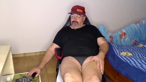 Fraboys online show from 11-29-25, 06:49