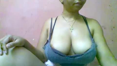 Snapshot of fracisca2204 chatting on 11-16-25, 11:38 fracisca2204 online show from 11-16-25, 11:38