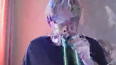 frame_tamer888 online show from 06-04-26, 12:11