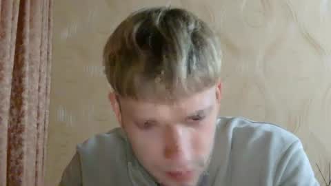 frame_tamer888 online show from 06-12-26, 08:52