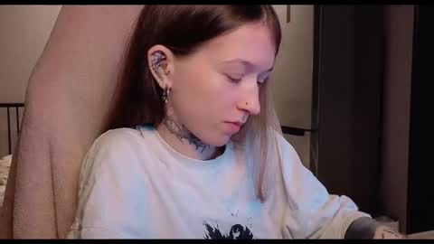 Snapshot of fran_bow chatting on 11-10-25, 02:49 fran_bow online show from 11-10-25, 02:49