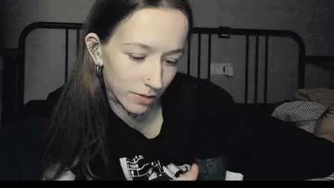 Snapshot of fran_bow chatting on 12-19-25, 08:16 fran_bow online show from 12-19-25, 08:16