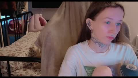 fran_bow online show from 05-13-26, 02:58