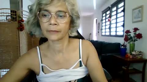 Snapshot of francelune chatting on 12-08-24, 11:46 francelune online show from 12-08-24, 11:46