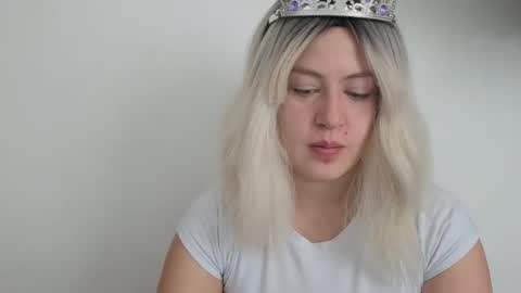 Snapshot of francescaasmith chatting on 12-04-25, 01:31 Francesca online show from 12-04-25, 01:31