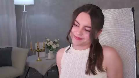 Snapshot of francescacavaliere chatting on 06-10-26, 01:10 Francesca online show from 06-10-26, 01:10