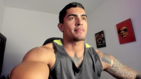 Snapshot of franco_ruiz_ chatting on 10-19-25, 01:28 franco online show from 10-19-25, 01:28