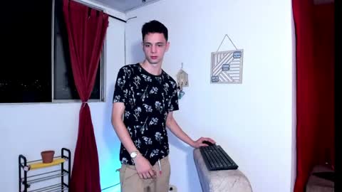 Snapshot of franco_taylor chatting on 04-18-26, 06:17 Franco taylor online show from 04-18-26, 06:17