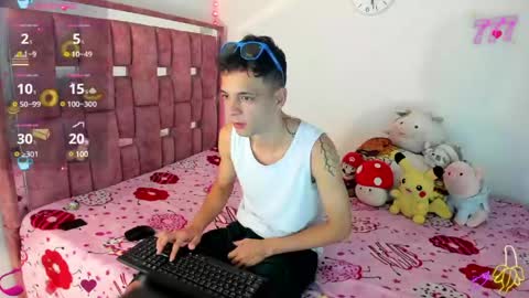 Snapshot of franco_taylor chatting on 05-18-26, 02:51 Franco taylor online show from 05-18-26, 02:51