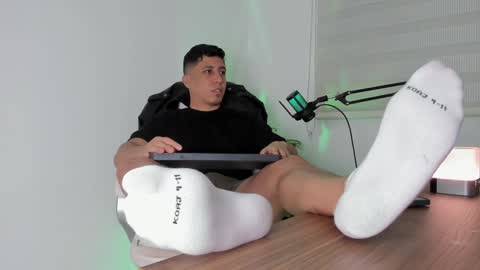 Snapshot of francodelacruz chatting on 01-20-25, 12:15 Francum online show from 01-20-25, 12:15