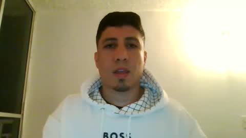 Snapshot of francodelacruz chatting on 10-25-25, 02:52 Francum online show from 10-25-25, 02:52