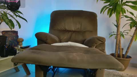 Snapshot of francopizano chatting on 04-24-26, 03:31 Francum online show from 04-24-26, 03:31