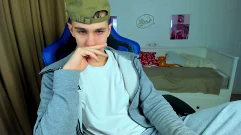 Frank online show from 12-23-25, 04:10