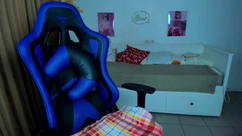 Frank online show from 03-12-26, 05:46