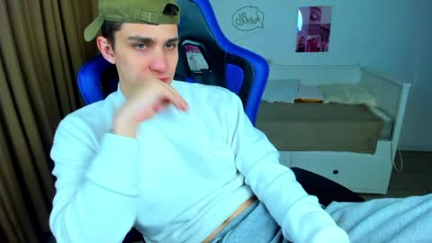 Frank online show from 04-10-26, 02:50